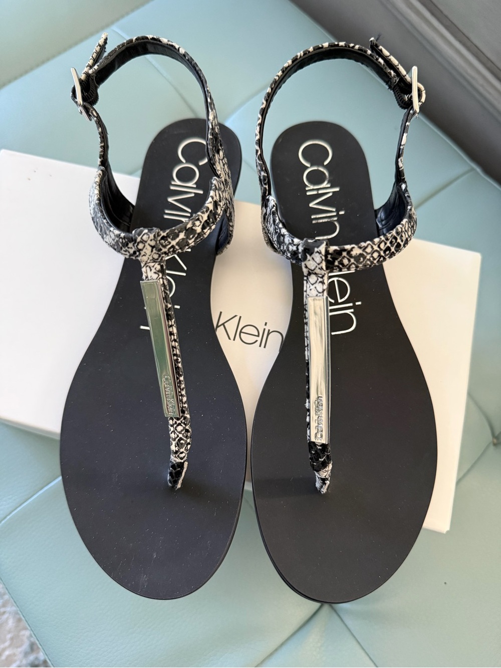 Calvin Klein Black Snake-Print T-Strap Sandals - 8.5